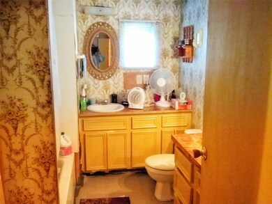 7842 Lester St, Pearland, TX 77584 - photo 4