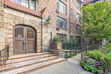 20 Continental Ave unit 2R, Forest Hills, NY 11375 - photo 2