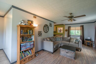 2659 N Court St, Circleville, OH 43113 - photo 2