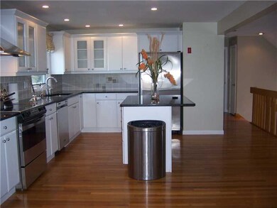 39 Colonial Ave, Barrington, RI 02806 - photo 4