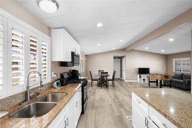 24472 Cornstalk Rd, Wildomar, CA 92595 - photo 5