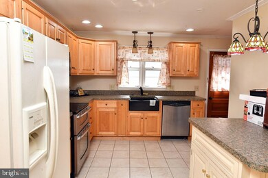 1434 Hancock Blvd, Reading, PA 19607 - photo 2