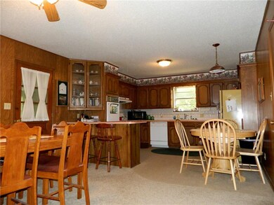 Dining/Kitchen