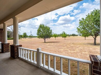512 W Woodcreek Ct, Granbury, TX 76049 - photo 4