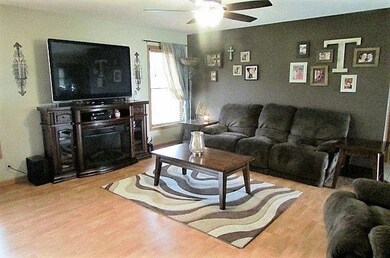 838 E Sportsman Ln, La Porte, IN 46350 - photo 2