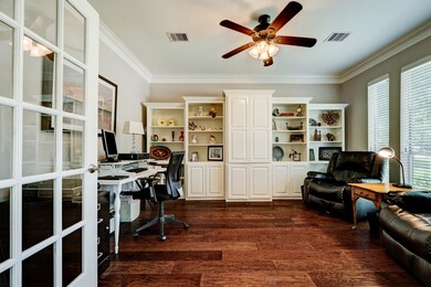 712 Stonecreek Cir, Friendswood, TX 77546 - photo 6