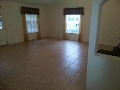 4845 Kings Living room 2