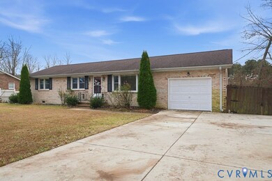 240 Southwood Dr, Petersburg, VA 23805 - photo 4