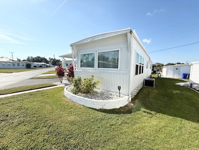 74 E Imperial Dr, Lakeland, FL 33815 - photo 4