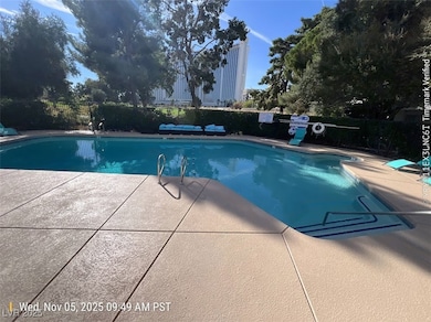 534 Tam o Shanter, Las Vegas, NV 89109 - photo 4