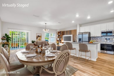 09-Family Room Virtually Stage