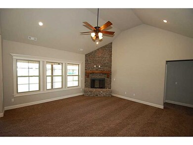 190 Penzo Ave, Springdale, AR 72762 - photo 3