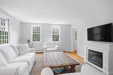 8 Captain Forbush Ln, Acton, MA 01720 - photo 4