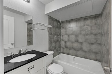 64 Burbank St unit A, Houston, TX 77076 - photo 7