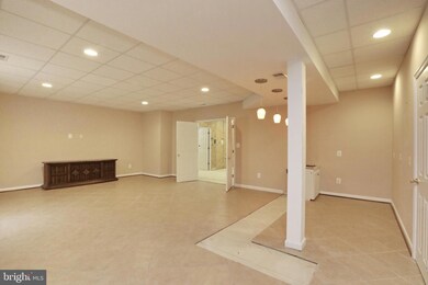 10340 Stewards Chance Ln, White Plains, MD 20695 - photo 5