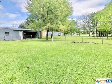 101 Cedar Vale Rd, Bay City, TX 77414 - photo 4