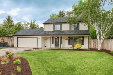 916 Pittview Ct, Central Point, OR 97502 - photo 2