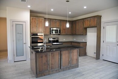 912 Avagail Ave, Springtown, TX 76082 - photo 5