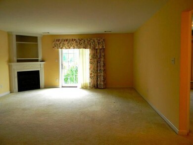 2710 Georgetowne Dr unit D2, Highland, IN 46322 - photo 7