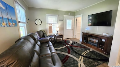 318 E Walnut St, Manly, IA 50456 - photo 5