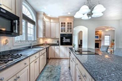 244 Webster Woods Ln, North Andover, MA 01845 - photo 6