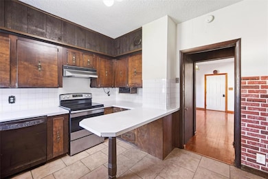 901 W 5th St, Perry, IA 50220 - photo 7