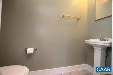 211 5th St SW, Charlottesville, VA 22903 - photo 5