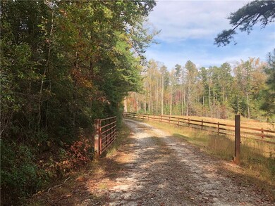 199 Laurel Forest Dr, Tamassee, SC 29686 - photo 5