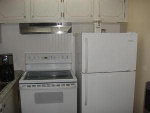 364 Camden P, West Palm Beach, FL 33417 - photo 3