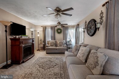 974 Homberg Ave, Essex, MD 21221 - photo 4