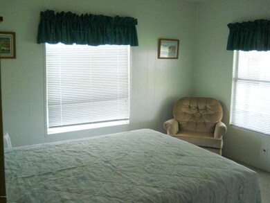 1028 Maple 020