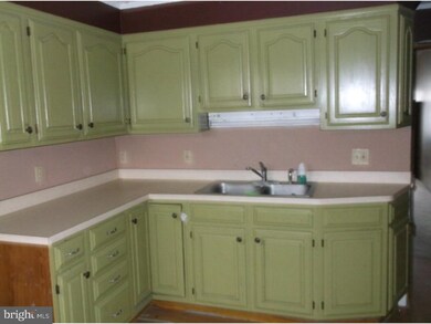 630 E Broad St, Tamaqua, PA 18252 - photo 2