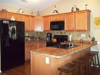 350 Stowe Ave unit 202, Asheboro, NC 27203 - photo 4
