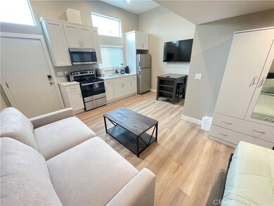 3335 Triangle Place unit B, Glendale, CA 91208 - photo 2