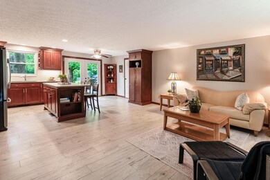 R_5173_Rasberry_Bush_Court__004