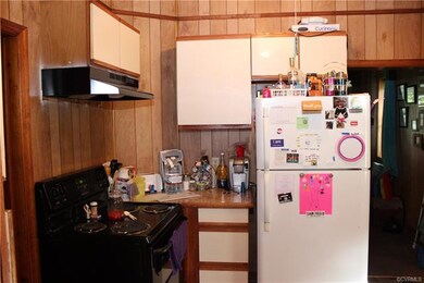 255 W Magnolia Ave, West Point, VA 23181 - photo 7