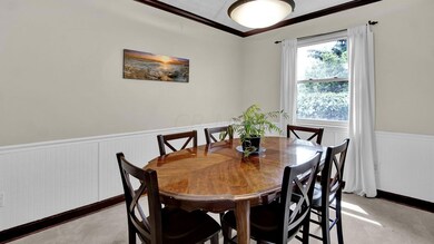 Formal Dining