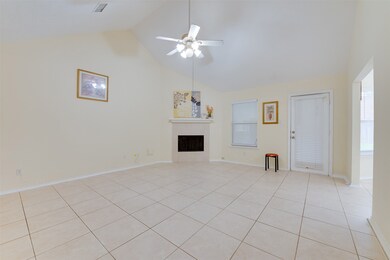 7219 Seton Lake Dr, Houston, TX 77086 - photo 4