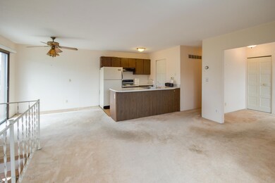 3940 Hunters Ridge Dr unit 2, Lansing, MI 48911 - photo 5