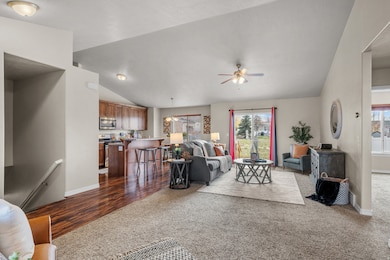 879 Sundown Ln, Tooele, UT 84074 - photo 3