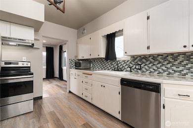 1601 Virginia Ave, Everett, WA 98201 - photo 7