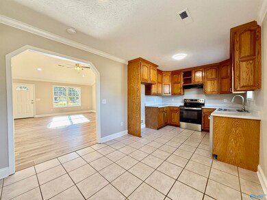 6120 Cox Gap Rd, Boaz, AL 35956 - photo 7