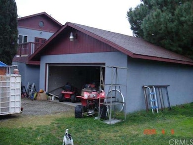 Two Car Detached Garage 484 sq.ft.