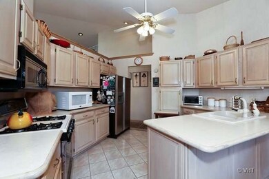 1154 Baythorne Dr unit 111, Flossmoor, IL 60422 - photo 3