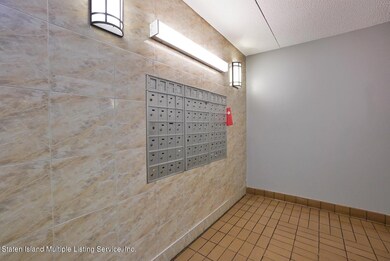 Elmwood Park Condominium II unit 2BB, Staten Island, NY 10314 - photo 6