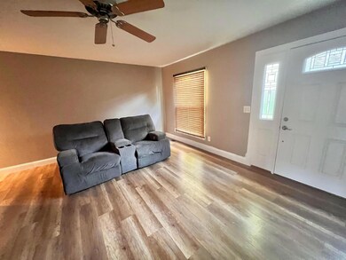 599 Dlyn St unit 5, Columbus, OH 43228 - photo 5