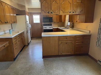 503 E Main St, Morrison, IL 61270 - photo 4