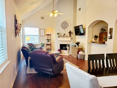 15838 Collinsville Dr, Tomball, TX 77377 - photo 4