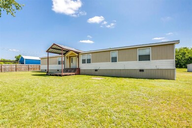 197 Denton Heights Ln, Weatherford, TX 76085 - photo 2