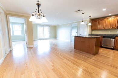 558 E Merrimack St unit 25, Lowell, MA 01852 - photo 3